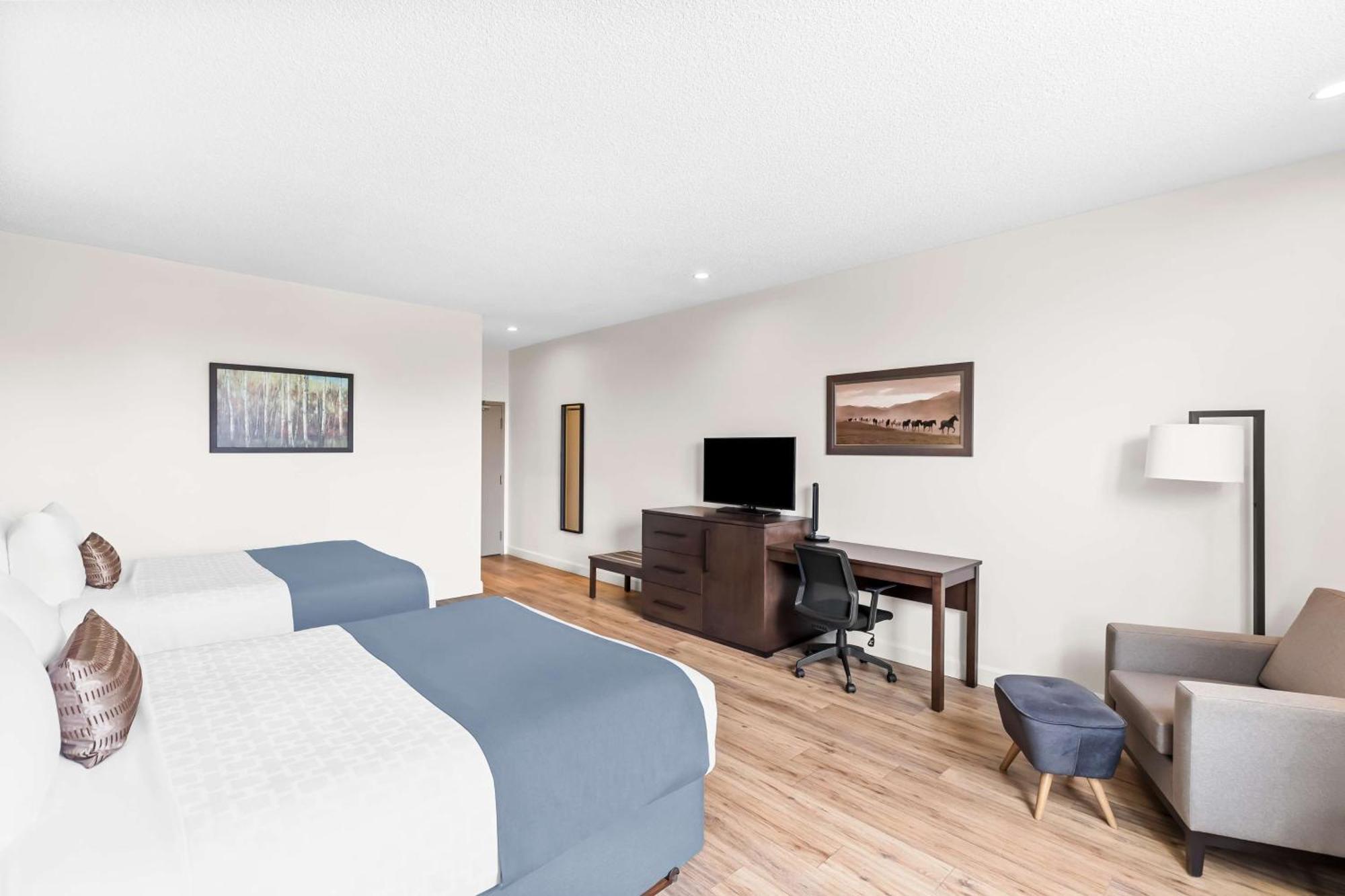 Best Western Plus Montreal East Экстерьер фото