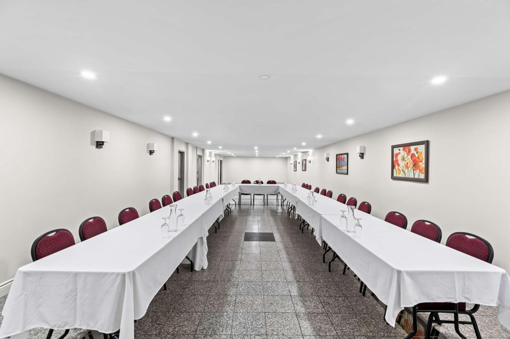 Best Western Plus Montreal East Экстерьер фото